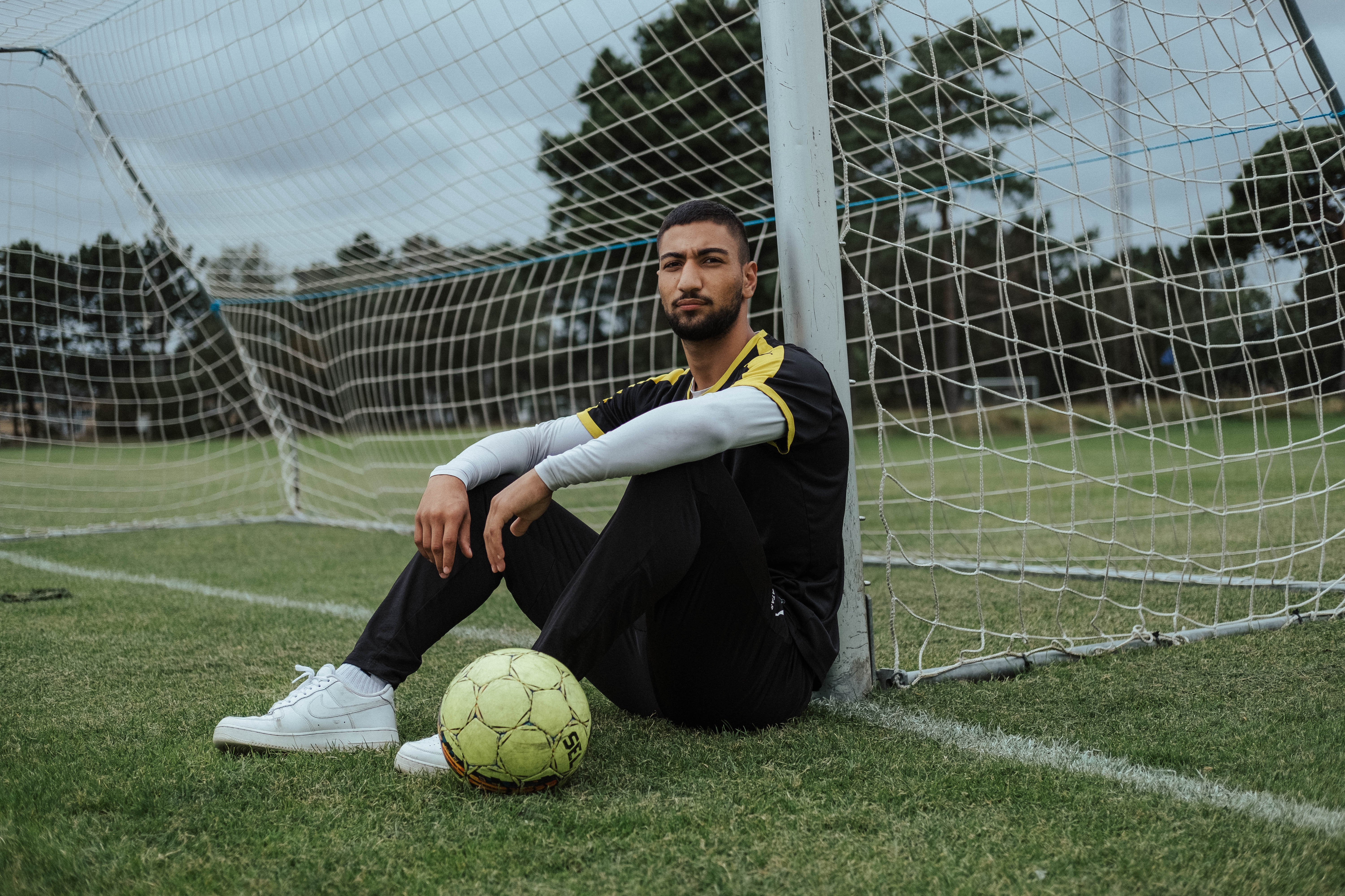 Güney Atas på fodboldbanen 