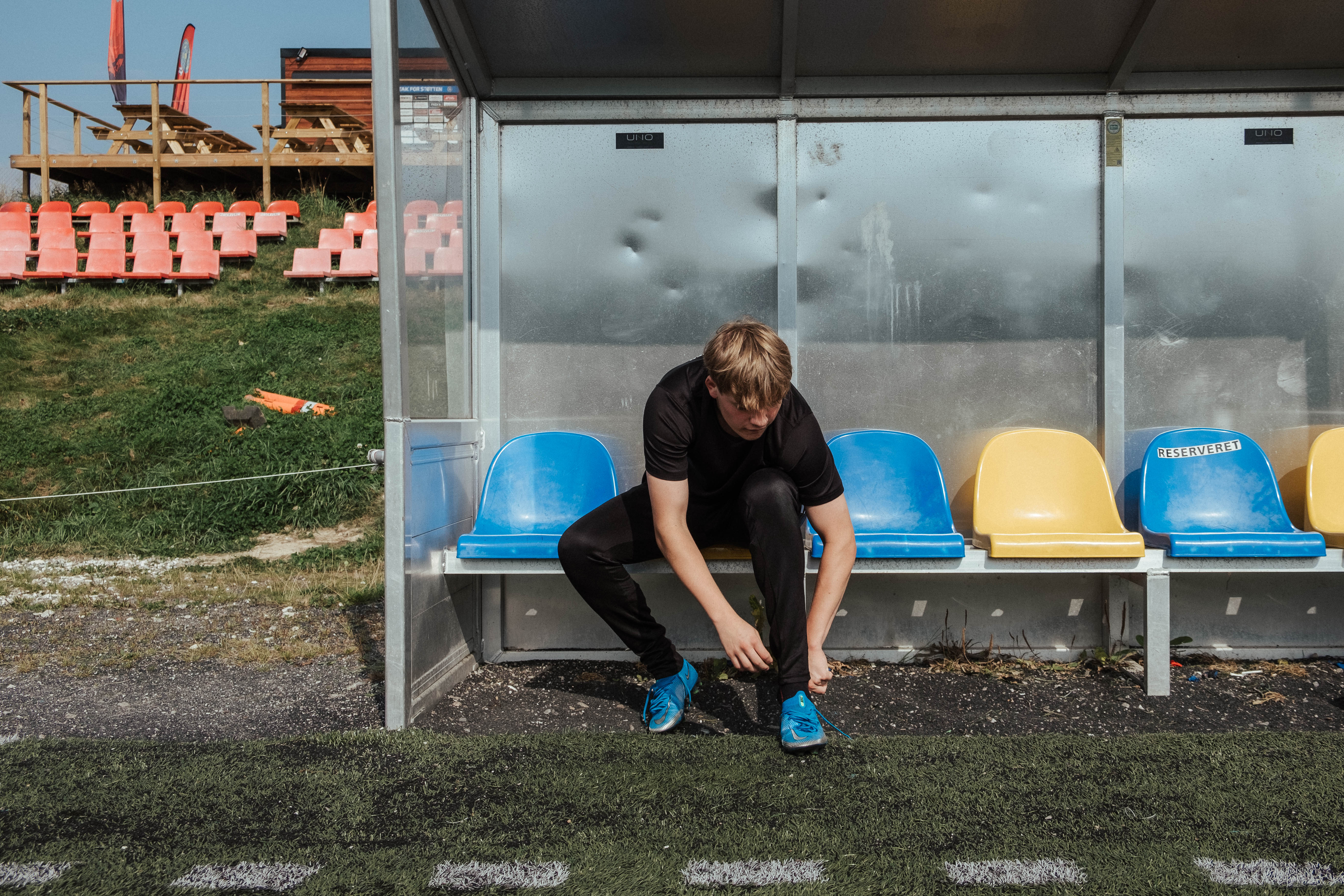 Frederik Winther opholder sig ved boldbanerne