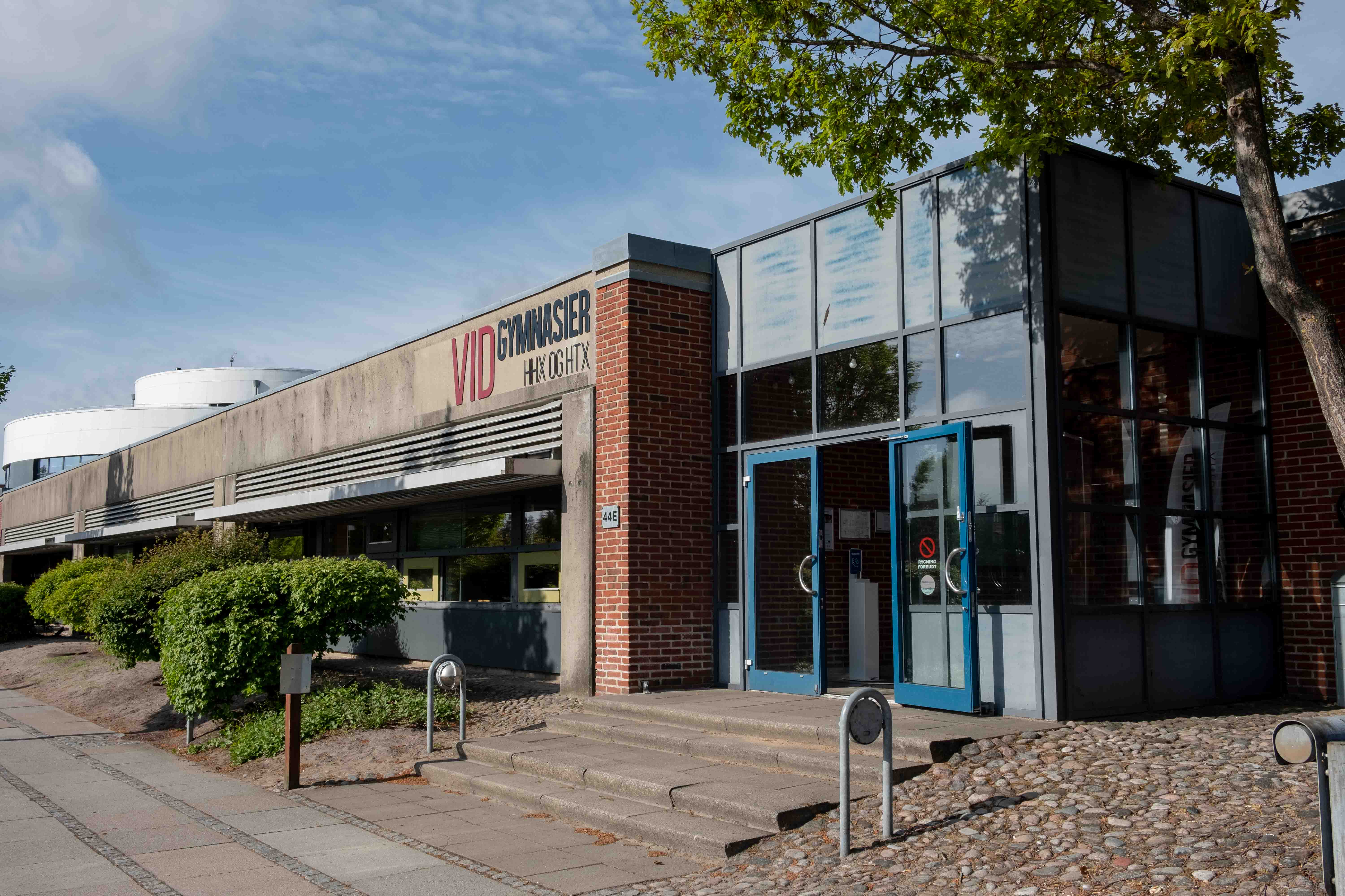 Indgangsparti på VID Gymnasier i Grenaa