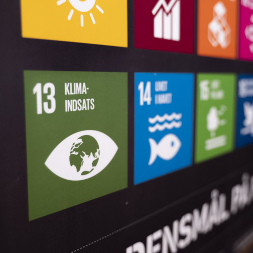 Plakat med logoer fra FNs verdensmål